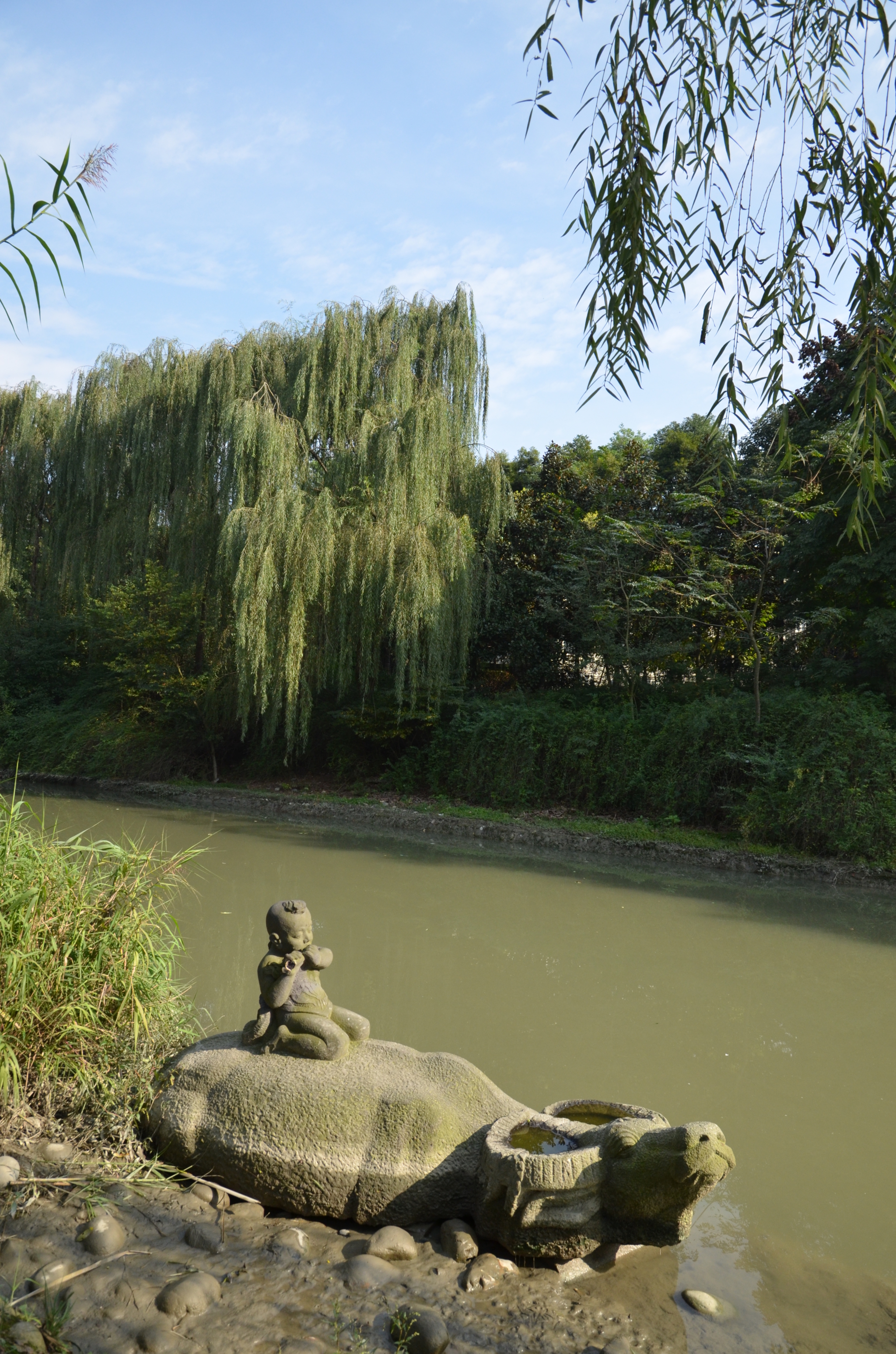 成都浣花溪公园是浣花溪历史文化风景区的核心区域,位于成都